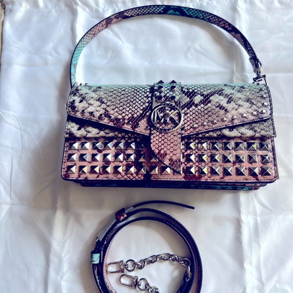 Michael Kors Greenwich - Picture 16 of 16